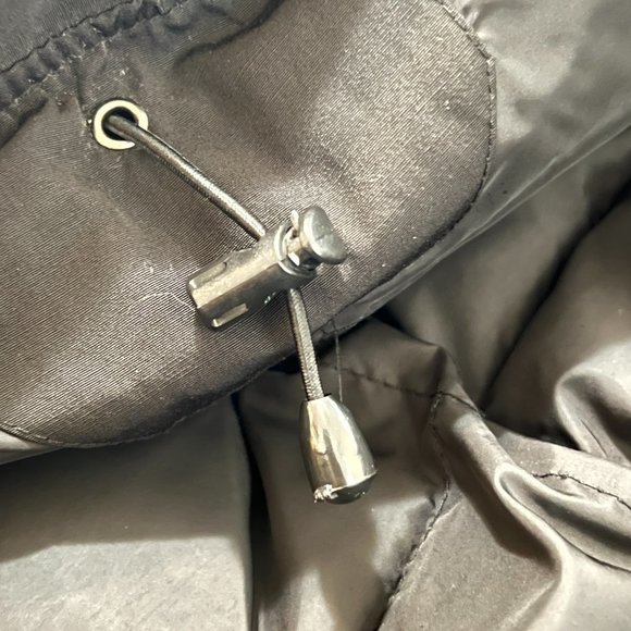 $1795 Authentic CANADA GOOSE Made in CANADA Women's Fur Hoodie SnapZip Coat Sz.M - Picture 16 of 16